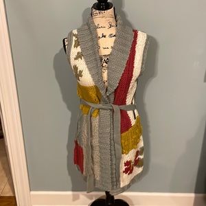 Vertigo Sweater vest